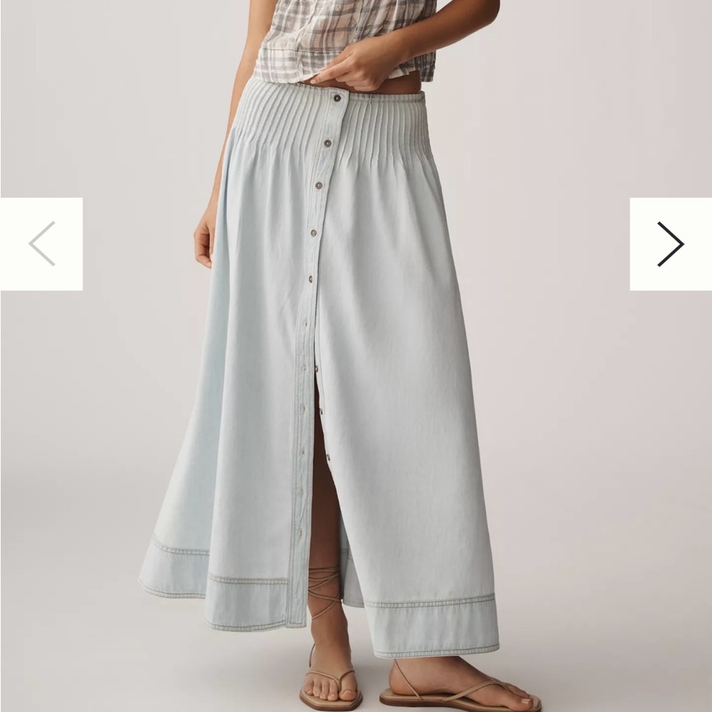 Pilcro Pintuck Basque-Waist
Denim Maxi Skirt Size S NWT